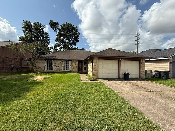 3rd image of 8418 Old Maple Ln