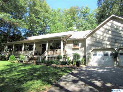 235 Ghost Hill Rd SW, Trinity, AL, 35673