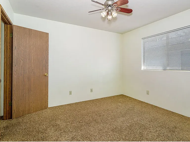 Regency Townhomes — Photo 7