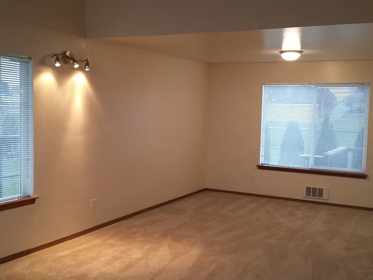 Highland Crest 730 — Photo 17
