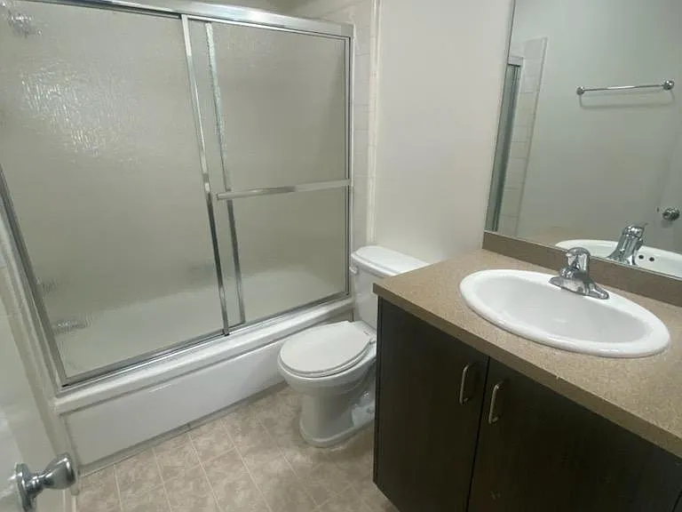 Mardigras Apartments — Photo 6