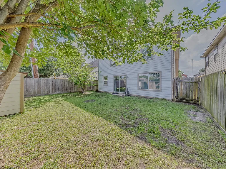 7243 River Pines Dr — Photo 22