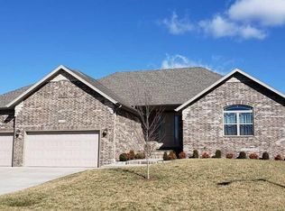 1629 N Oakfair Pl, Springfield, MO 65802