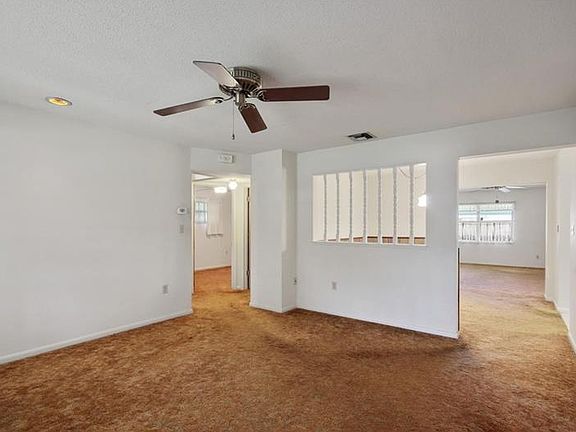 4th image of 1103 Sunwood Ln #8