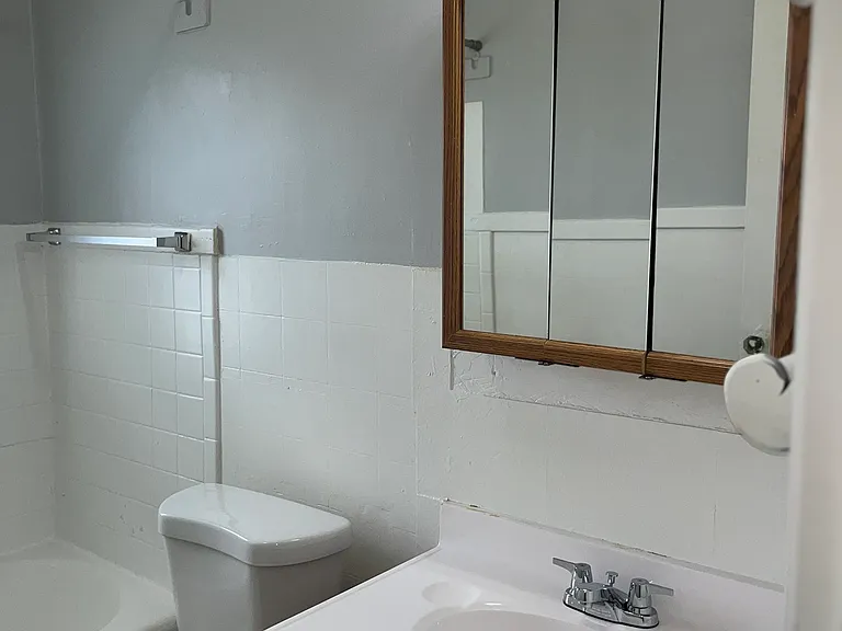 1306 N Chester Ave — Photo 11