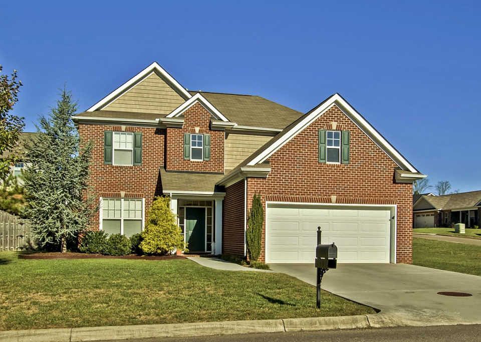 1st image of 2401 Ancient Oak Ln
