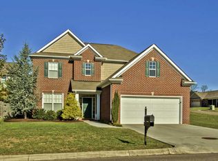 2401 Ancient Oak Ln, Knoxville, TN 37931
