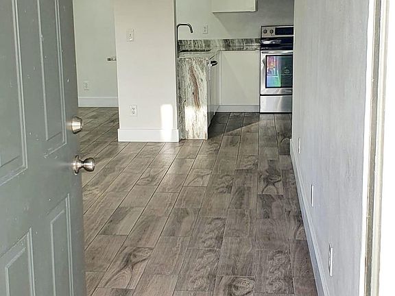 3rd image of 161 Santa Clara Dr
