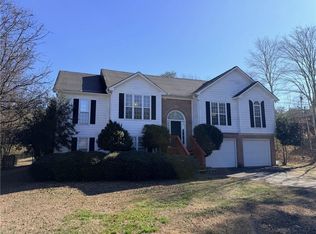 59 Indian Hills Dr, Rydal, GA 30171