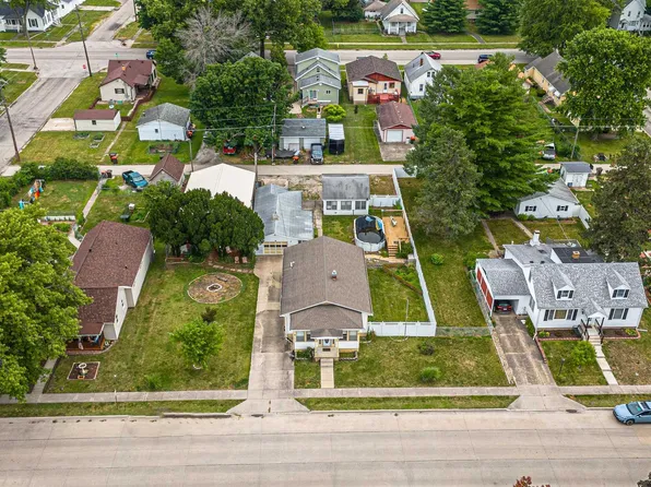 1308 Pulaski St, Lincoln, IL 62656