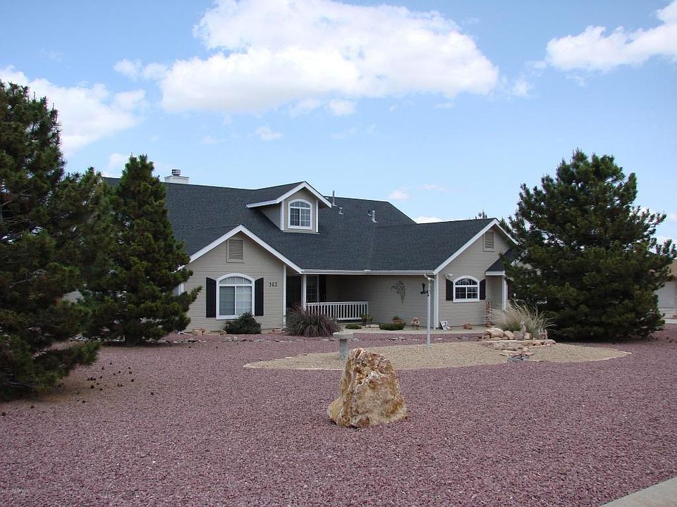 1st image of 963 Tiffany Way