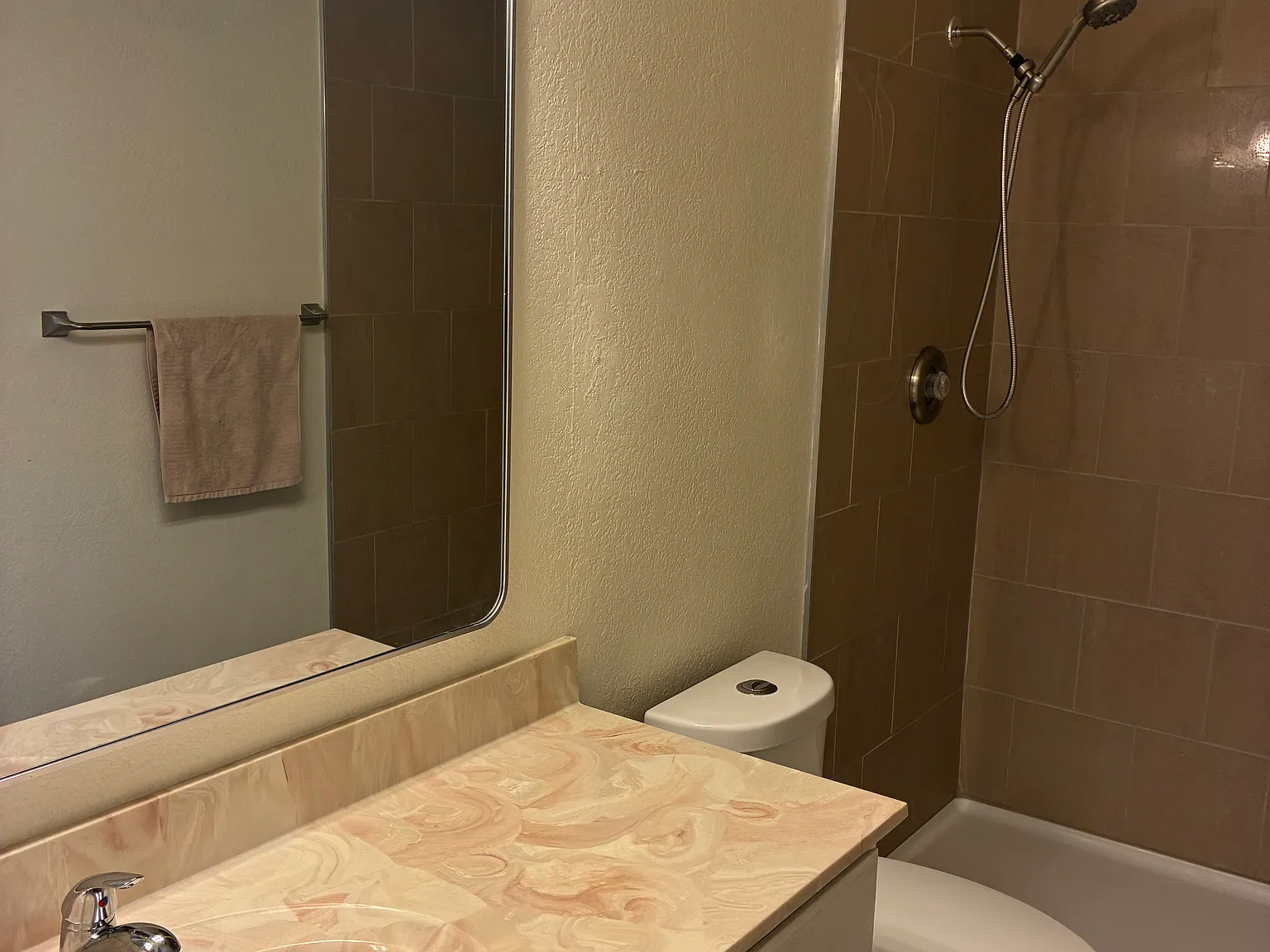 3 bed, 1584 sqft, $1,650 — Photo 4