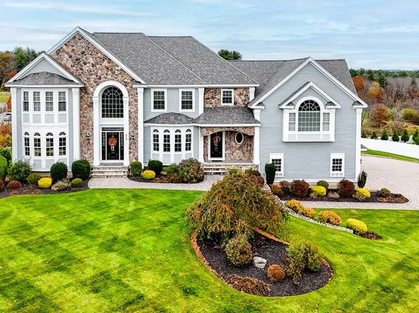 213 Jones Ave, Dracut, MA 01826