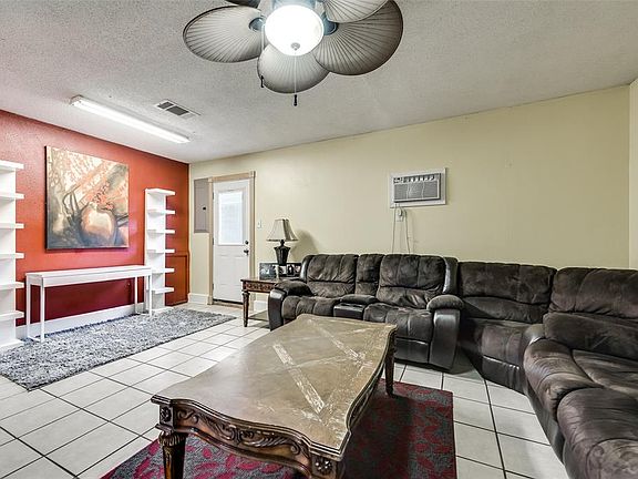 4th image of 1829 Sherwood Ln