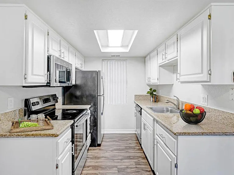 The Park Apartments — Photo 15