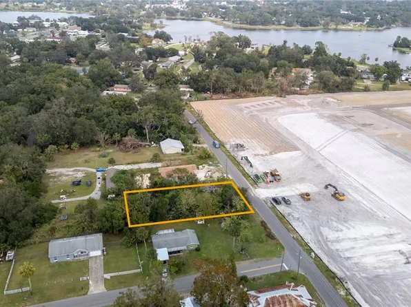 38905 Pine St, Umatilla, FL 32784