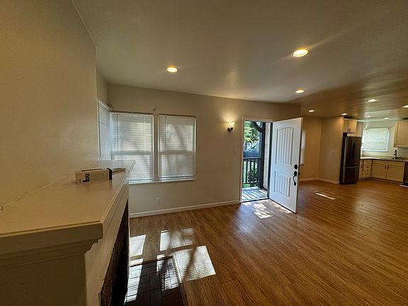 3rd image of 6213 Farmdale Ave