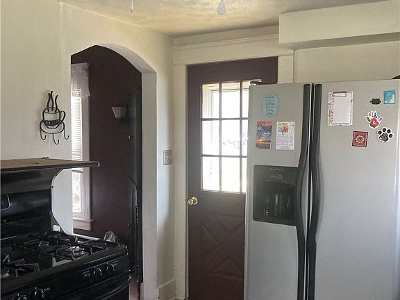 2nd image of 461 Belmont Ave NE