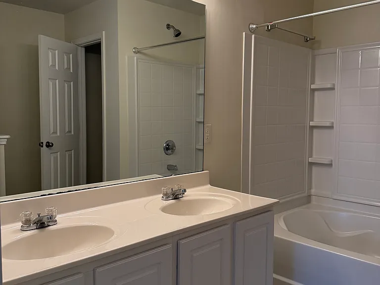 245 Linden Park Ln — Photo 20