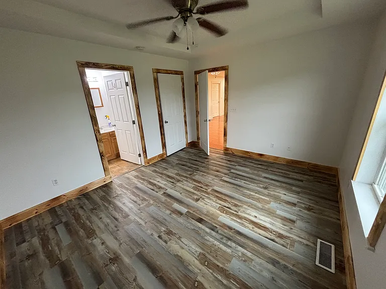 1549 Blaze Valley Rd — Photo 11