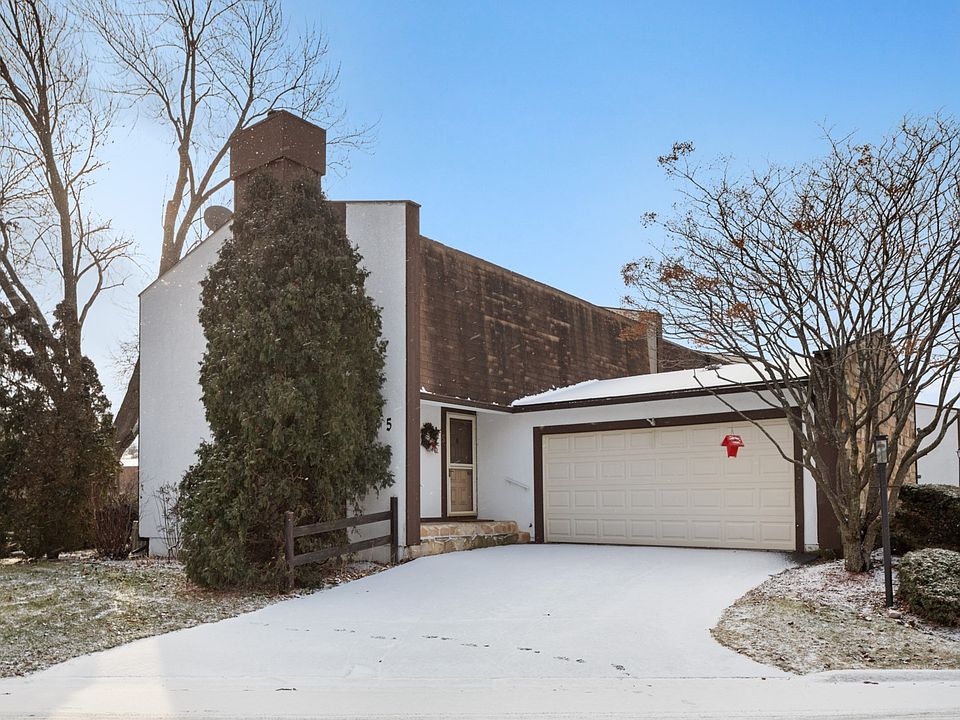 1st image of 5 Stonehearth Ln