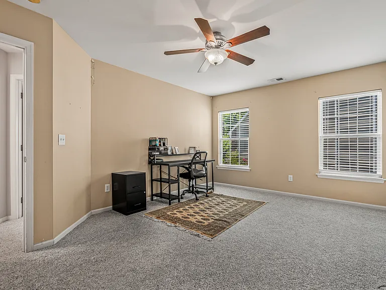 706 Beverly Dr — Photo 25