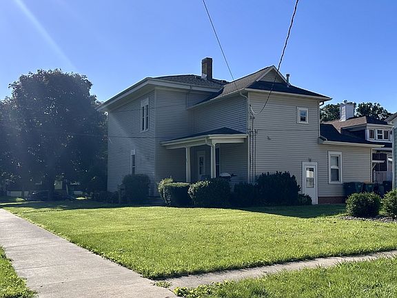 4th image of 302 S Vermillion St