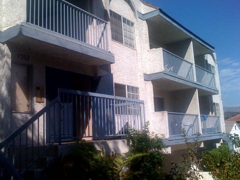 2nd image of 1357 Armadale Ave APT 110