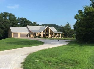 100 Swinging Bridge Rd, Mountain View, AR 72560