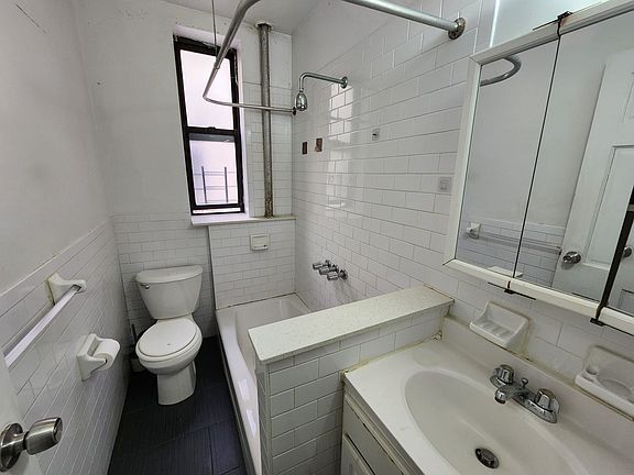 4th image of 580 W 176th St APT 43