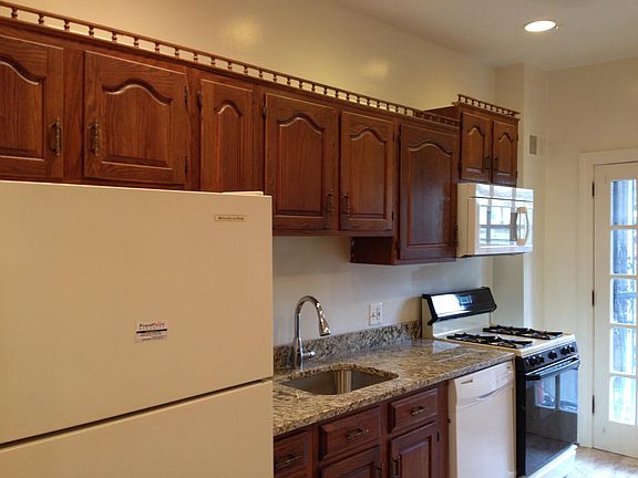 Kitchen - Pic 4 of xx
