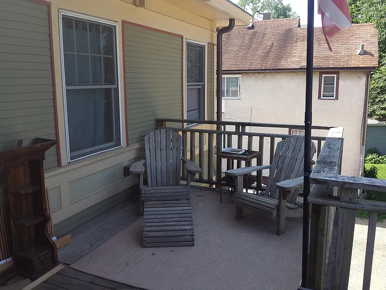 Deck (with shade tree)
