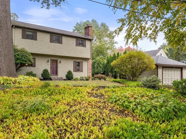 38 Hawthorne Rd, Wayland, MA 01778