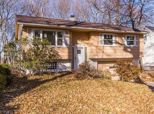 19080 Genesee Rd, Euclid, OH 44117