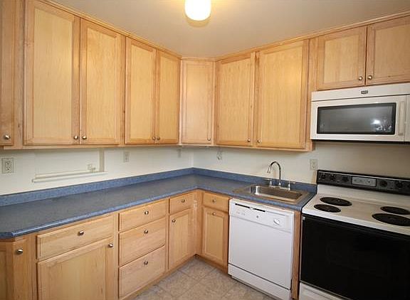 4th image of 179 S Highland Ave #179