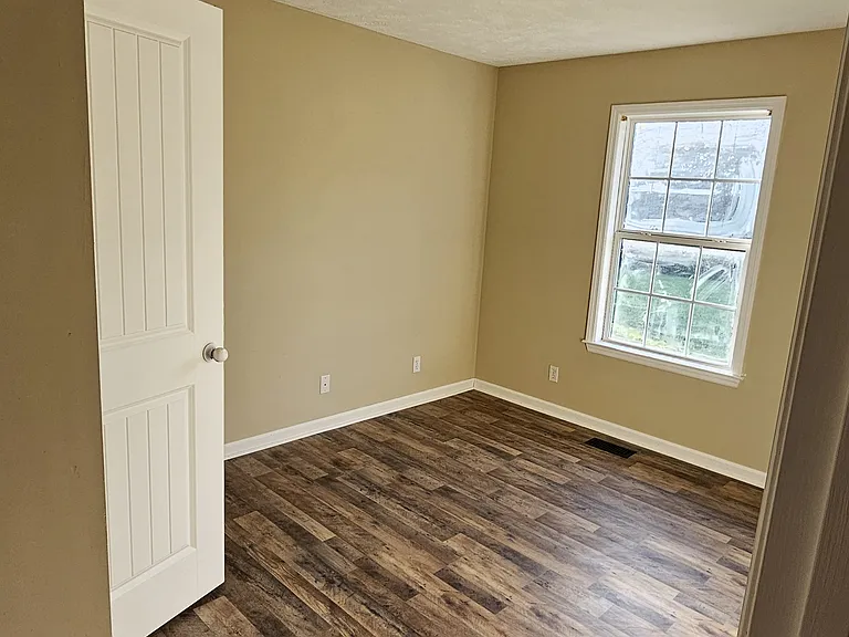 117 Dixie Ct — Photo 8