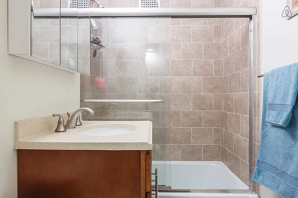 Rented by Douglas Elliman | media 18