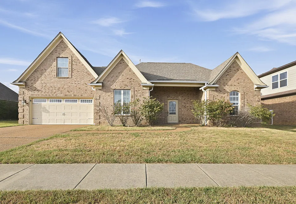2888 S Cherry Dr