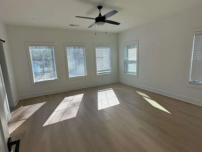 1239 Plaza Ave SW — Photo 17