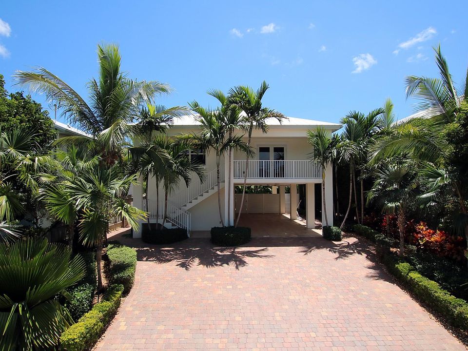 1st image of 252 Bougainvillea St
