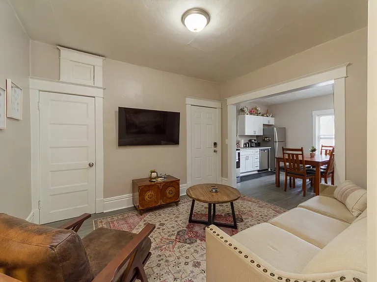 2219 W Broadway Ave #4 — Photo 15