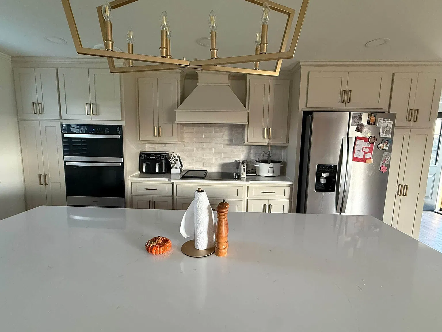 4 bed, $2,250 — Photo 2