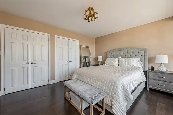 Sold by NY Space Finders Inc. | media 31