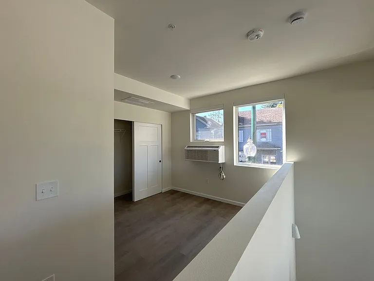 401 UNION — Photo 144