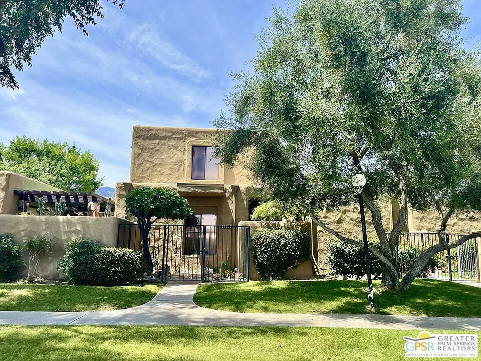 Building Photo - 2441 S Birdie Way #E