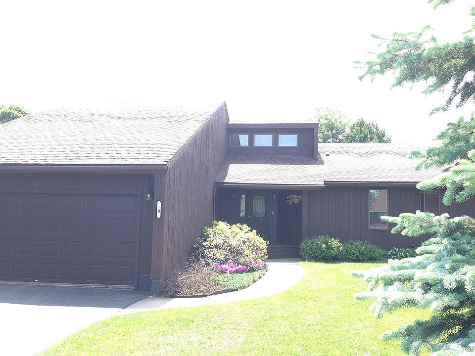 1st image of 10 McMaster Dr