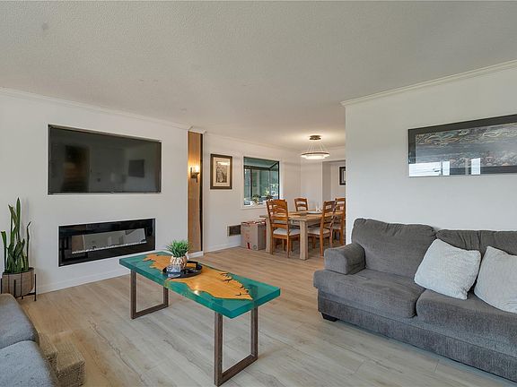 2nd image of 1728 Aspen Way