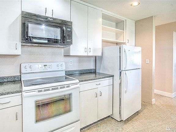 5th image of 924 E Hill Ave