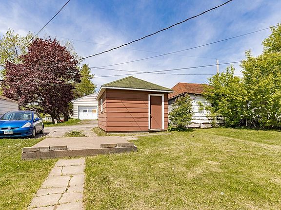 5th image of 127 N 63rd Ave W