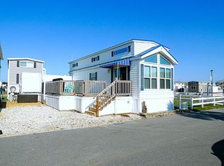 101 Islander Dr #119, Emerald Isle, NC 28594
